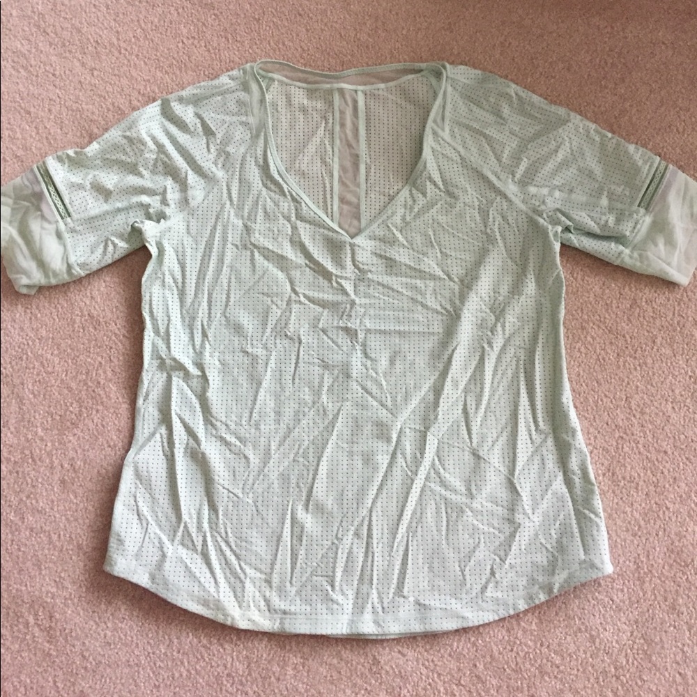 EUC light mint color Varsity Mesh Tee Sz 10